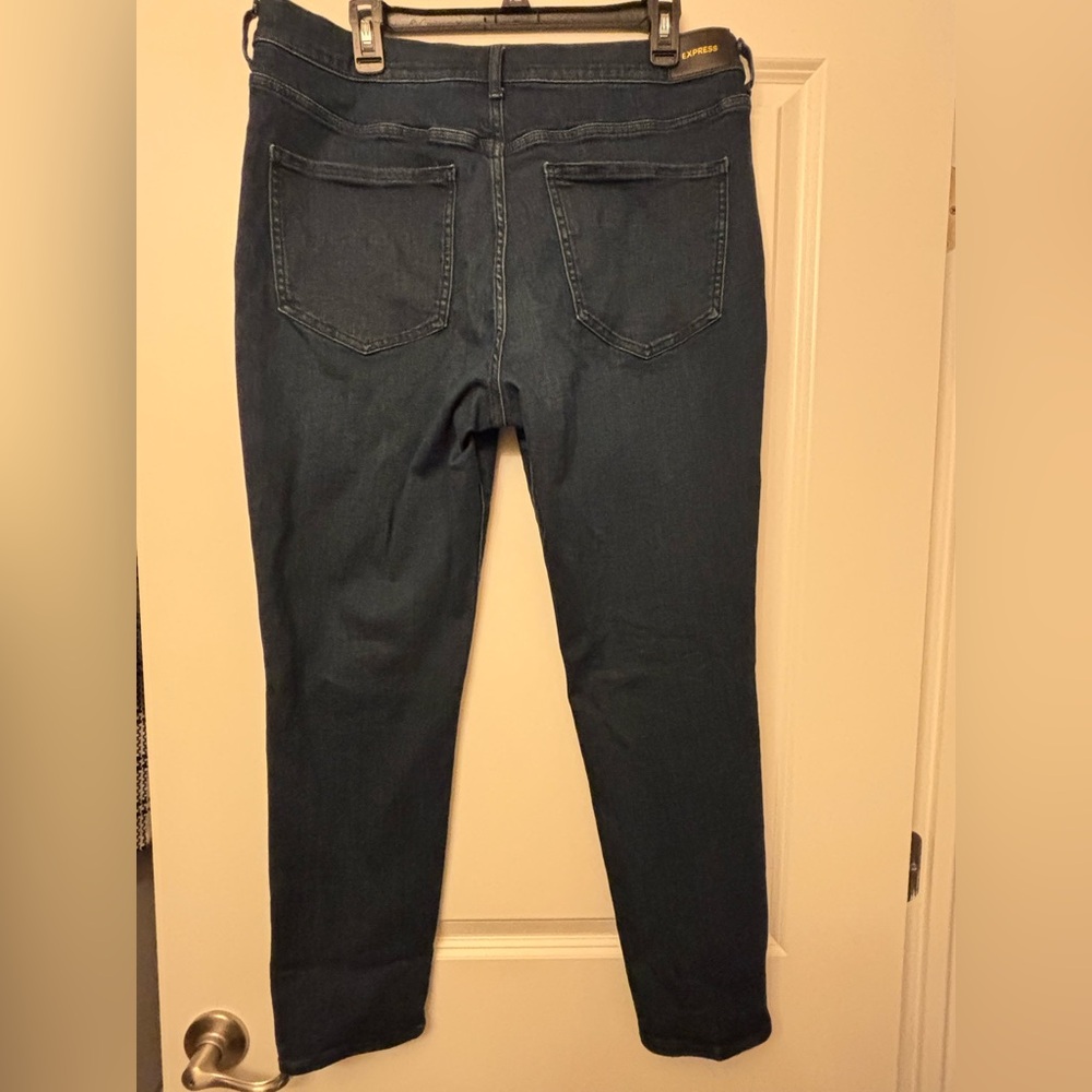 Like New! Express 14R Dark Blue Wash High Rise Hyperstretch Skinny Jean - Picture 2 of 3